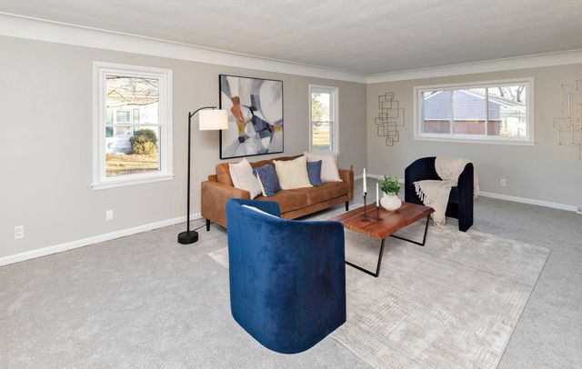 841 13th Street, West Des Moines, IA 50265