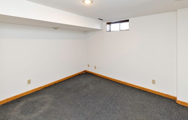 841 13th Street, West Des Moines, IA 50265