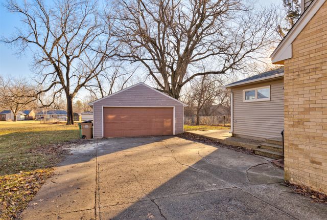 841 13th Street, West Des Moines, IA 50265
