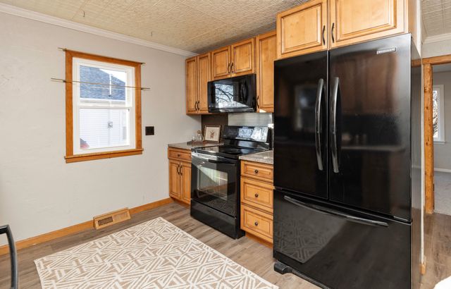 841 13th Street, West Des Moines, IA 50265