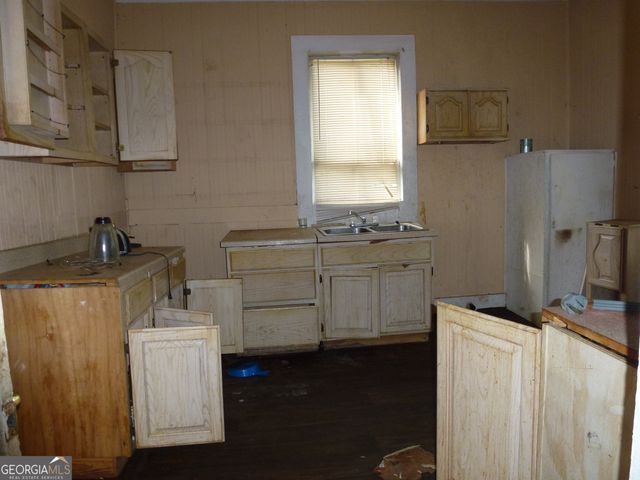 326 N River Street, Claxton, GA 30417