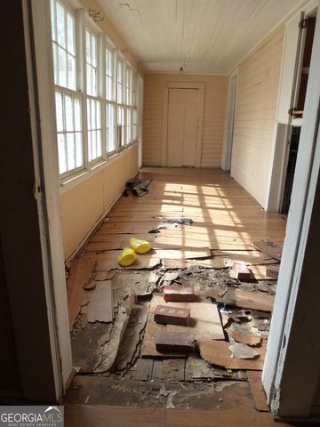 326 N River Street, Claxton, GA 30417