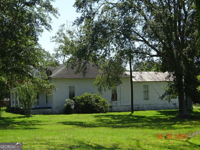 326 N River Street, Claxton, GA 30417