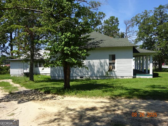 326 N River Street, Claxton, GA 30417