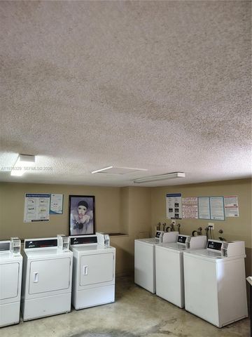 8635 NW 8th St 116, Miami, FL 33126