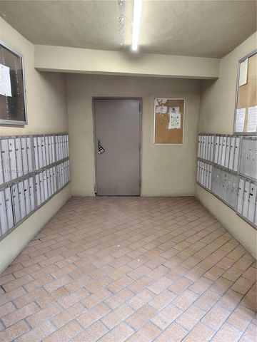 8635 NW 8th St 116, Miami, FL 33126