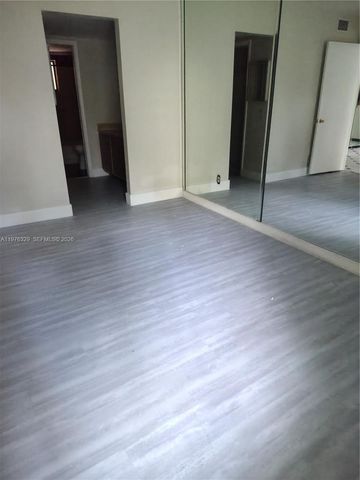 8635 NW 8th St 116, Miami, FL 33126