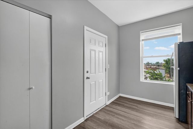 1852 S Central Park Avenue 3E, Chicago, IL 60623