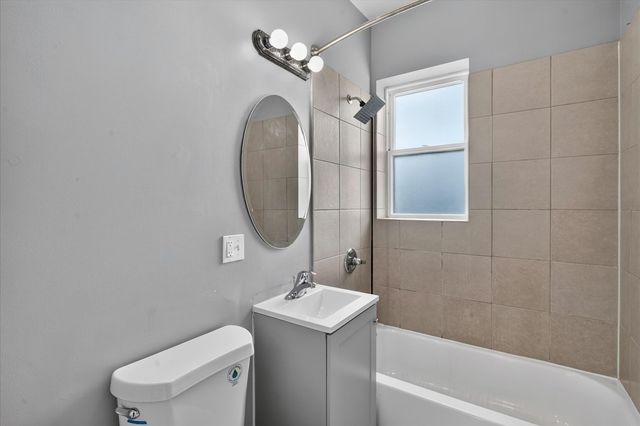 1852 S Central Park Avenue 3E, Chicago, IL 60623