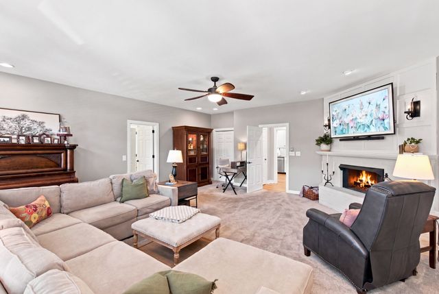 1716 Blairmont Dr, Lebanon, TN 37087