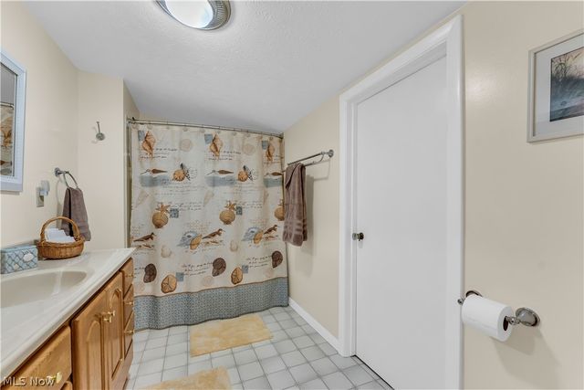 5295 Broadway, Lorain, OH 44052