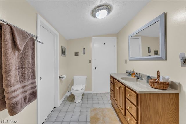 5295 Broadway, Lorain, OH 44052