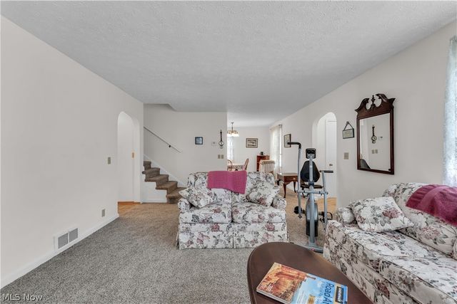 5295 Broadway, Lorain, OH 44052