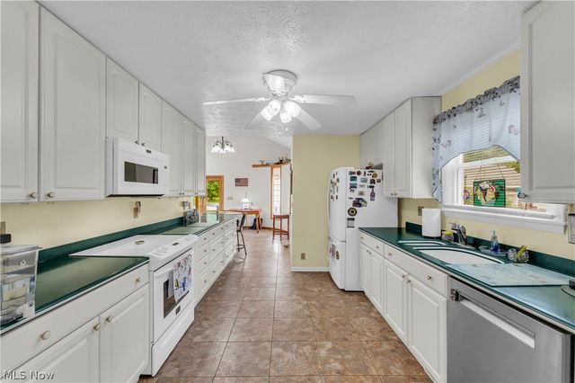 5295 Broadway, Lorain, OH 44052