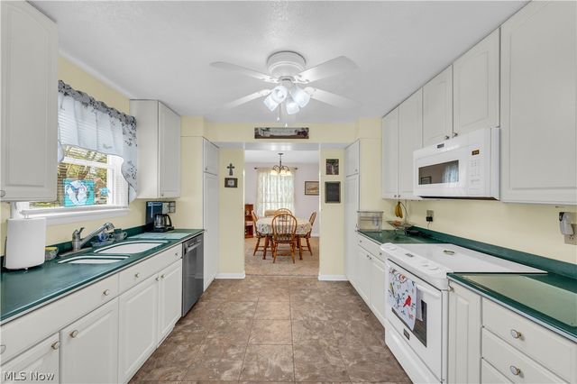5295 Broadway, Lorain, OH 44052