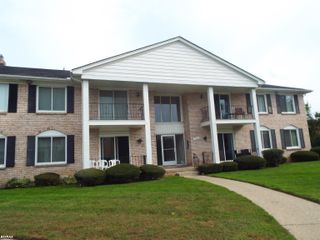 13900 Camelot Drive 8, Sterling Heights, MI 48312