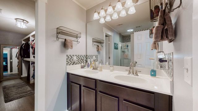 629 Pemberton Dr, Lebanon, TN 37087