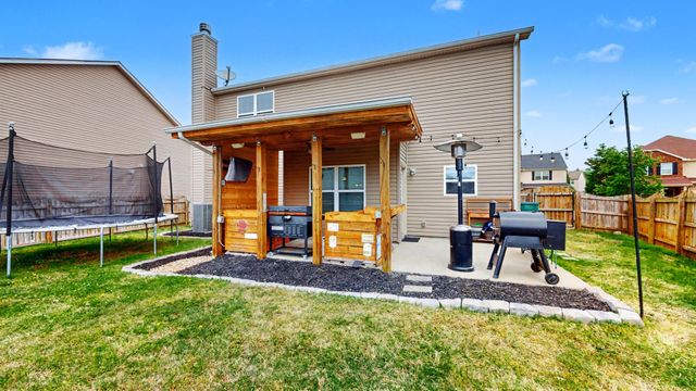 629 Pemberton Dr, Lebanon, TN 37087