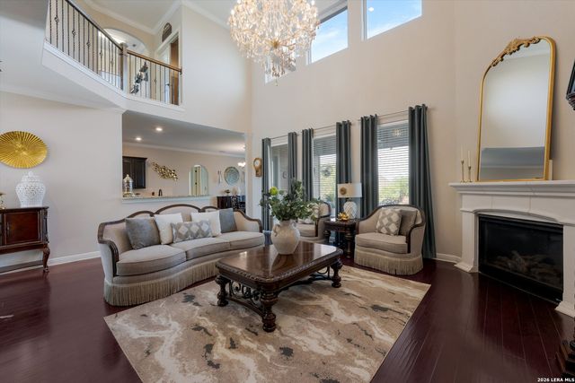 196 TEXAS BND, Castroville, TX 78009