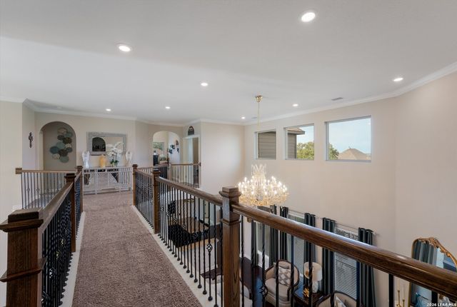 196 TEXAS BND, Castroville, TX 78009