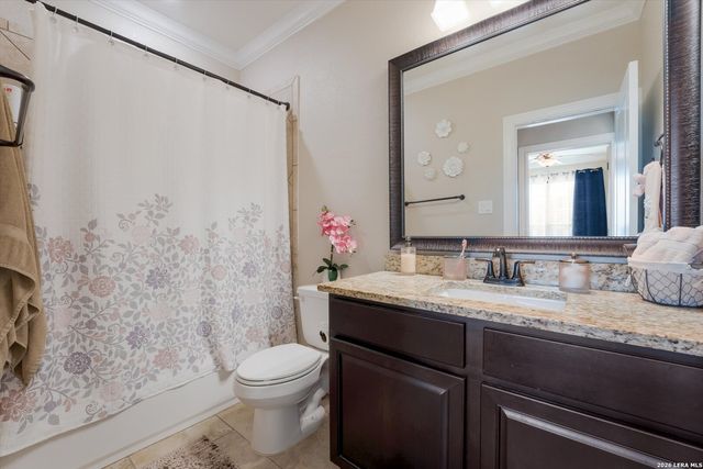 196 TEXAS BND, Castroville, TX 78009