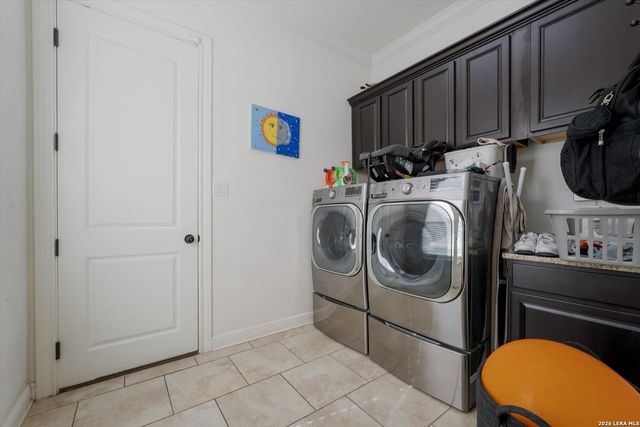 196 TEXAS BND, Castroville, TX 78009