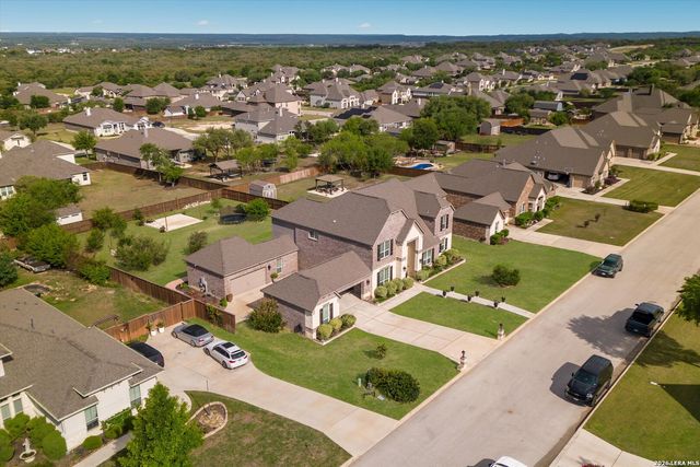 196 TEXAS BND, Castroville, TX 78009