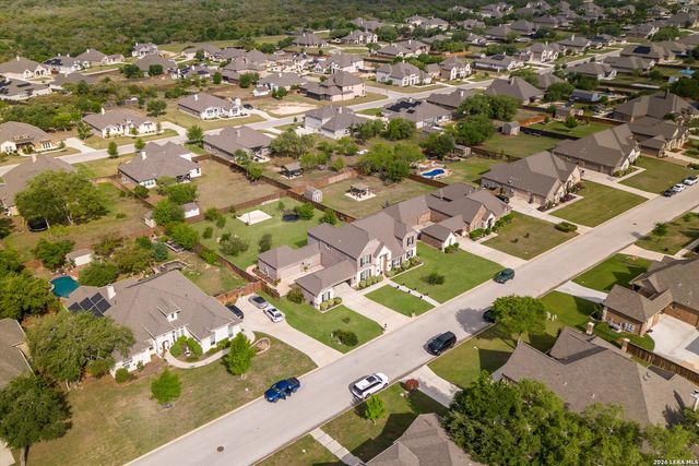 196 TEXAS BND, Castroville, TX 78009