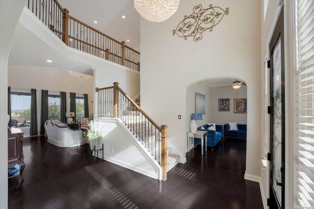 196 TEXAS BND, Castroville, TX 78009