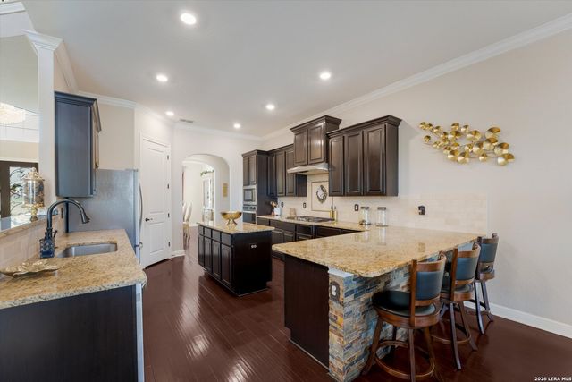 196 TEXAS BND, Castroville, TX 78009