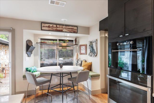 6203 Hylawn DR, Austin, TX 78723