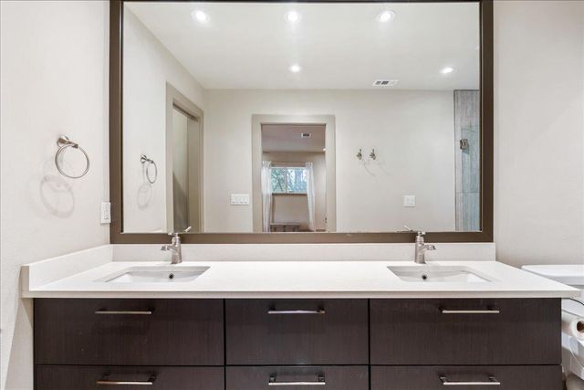 6203 Hylawn DR, Austin, TX 78723