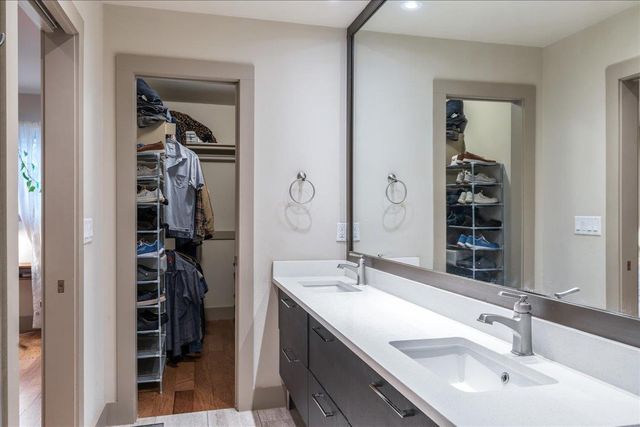 6203 Hylawn DR, Austin, TX 78723