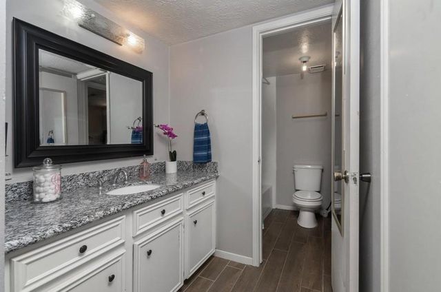 11500 Meadow Lane 4, Houston, TX 77477