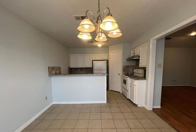 11500 Meadow Lane 4, Houston, TX 77477