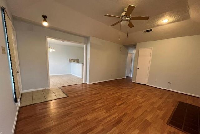 11500 Meadow Lane 4, Houston, TX 77477