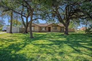 1917 29th Street N, Texas City, TX 77590