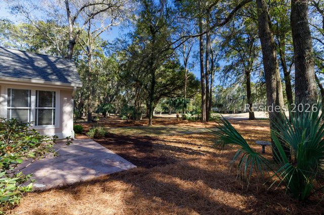 212 Fort Howell Dr, Hilton Head Island, SC 29926