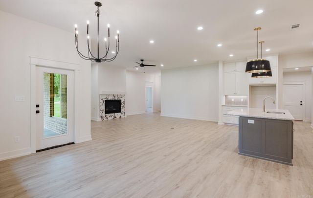 7097 Cold Creek Drive, Alexander, AR 72002