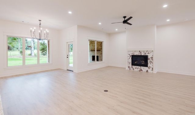 7097 Cold Creek Drive, Alexander, AR 72002