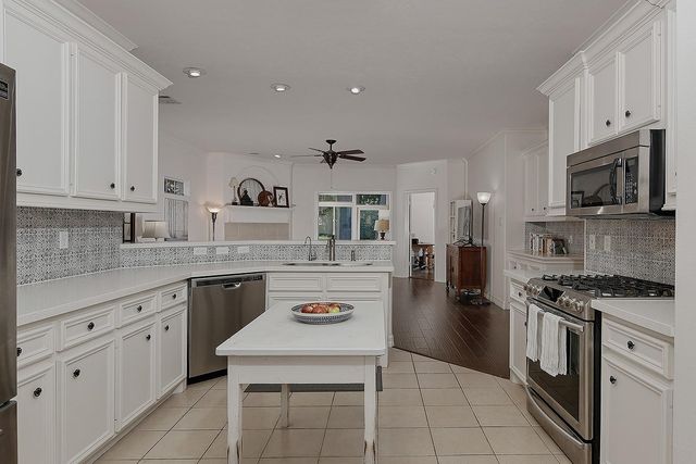 642 Durham Drive, Conroe, TX 77302