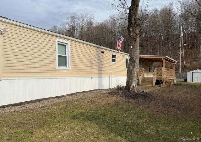 567 Sheafe Road 10, Wappingers Falls, NY 12590