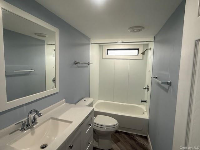 567 Sheafe Road 10, Wappingers Falls, NY 12590