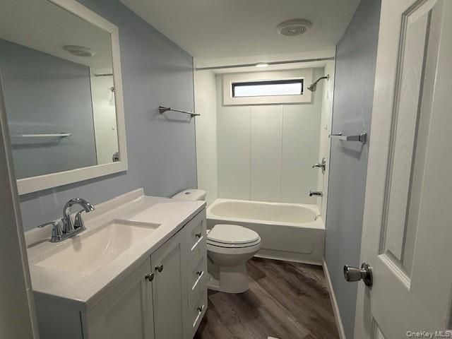 567 Sheafe Road 10, Wappingers Falls, NY 12590