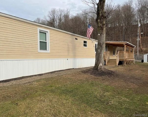 567 Sheafe Road 10, Wappingers Falls, NY 12590