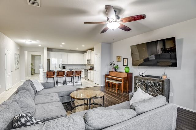 216 Bay, Waxahachie, TX 75165