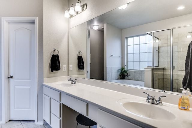 216 Bay, Waxahachie, TX 75165