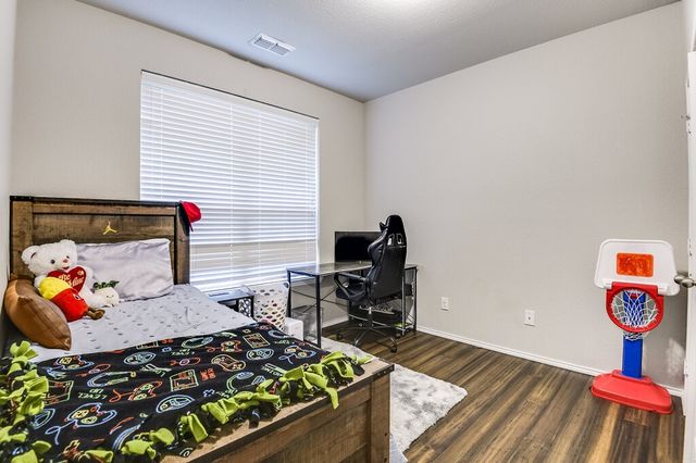 216 Bay, Waxahachie, TX 75165