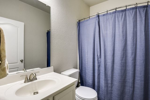 216 Bay, Waxahachie, TX 75165