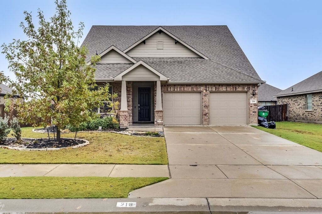 216 Bay, Waxahachie, TX 75165